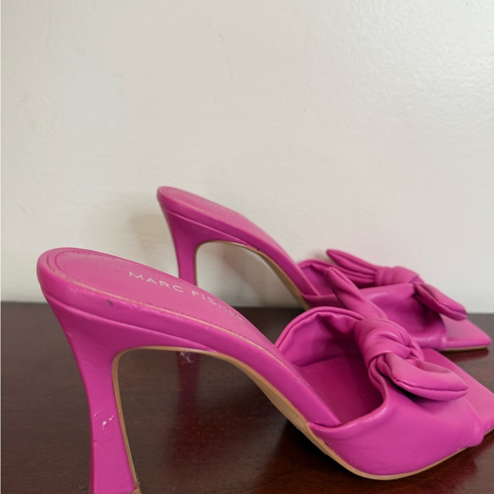 Marc Fisher “Demar” Fuchsia Bow Slide High heels in size 7 - Picture 7 of 11